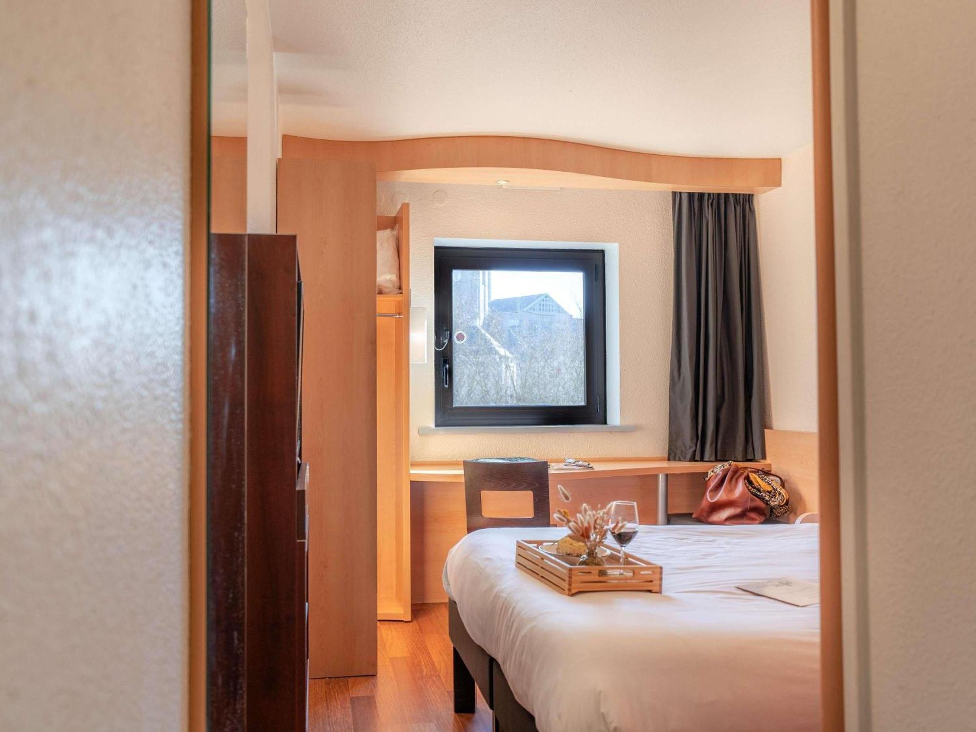 Standard Room 2 Single Beds