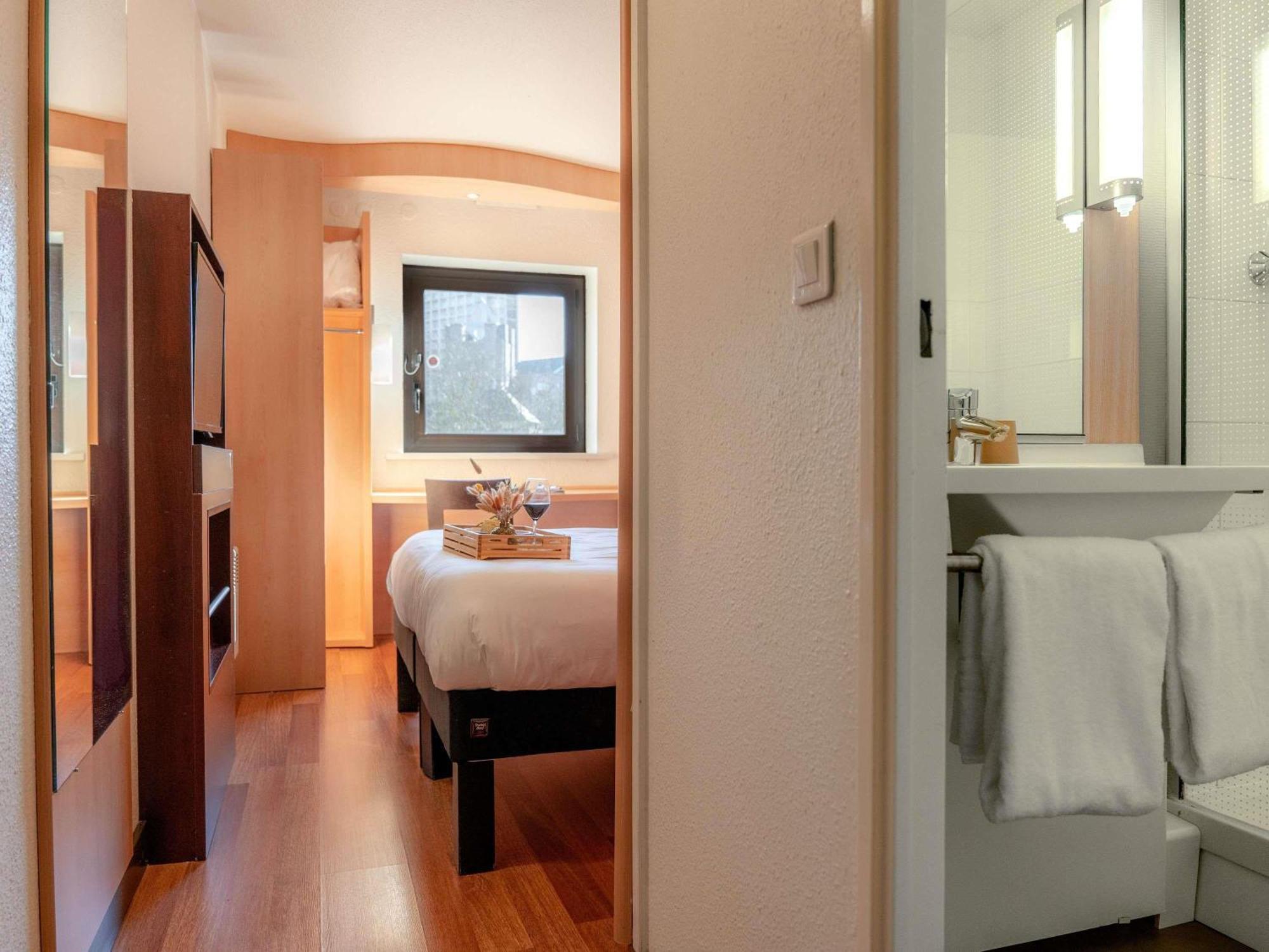 Standard Room 2 Single Beds
