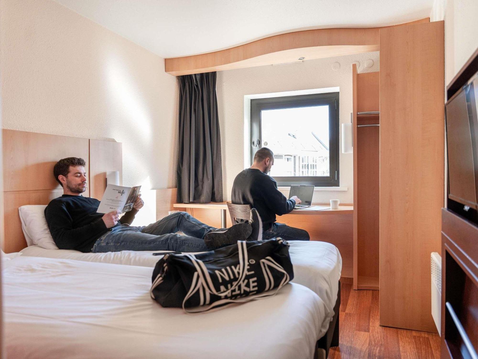 Standard Room 2 Single Beds
