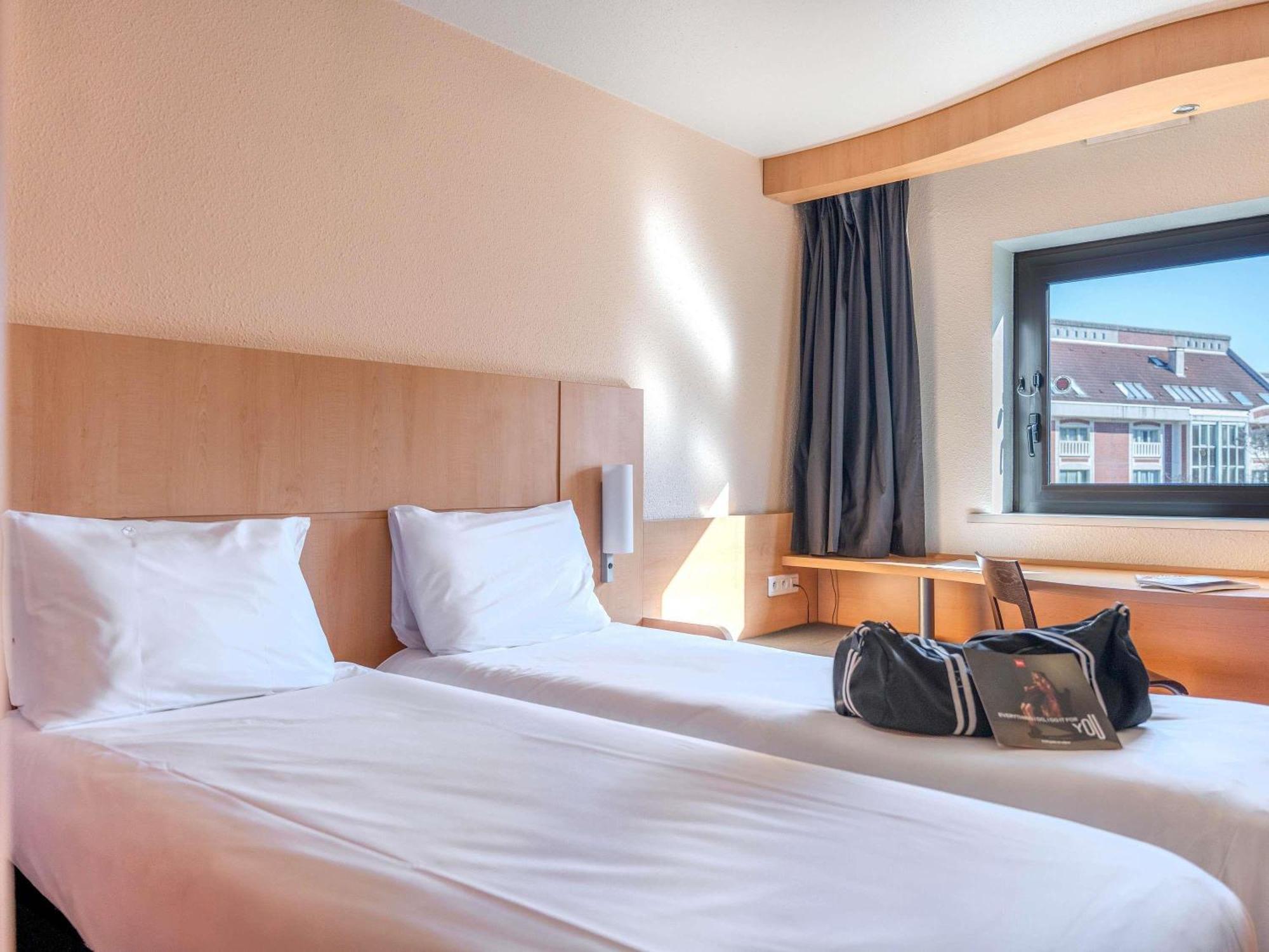 Standard Room 2 Single Beds