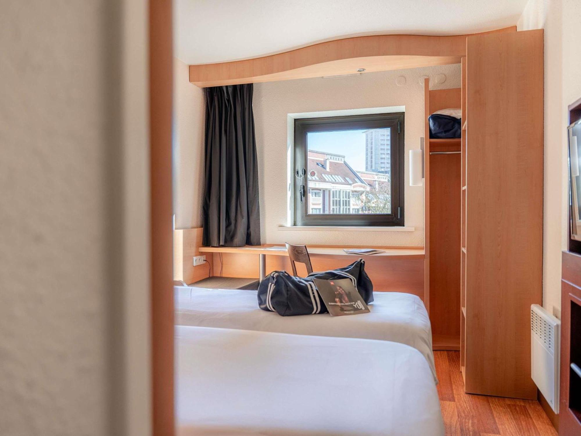 Standard Room 2 Single Beds