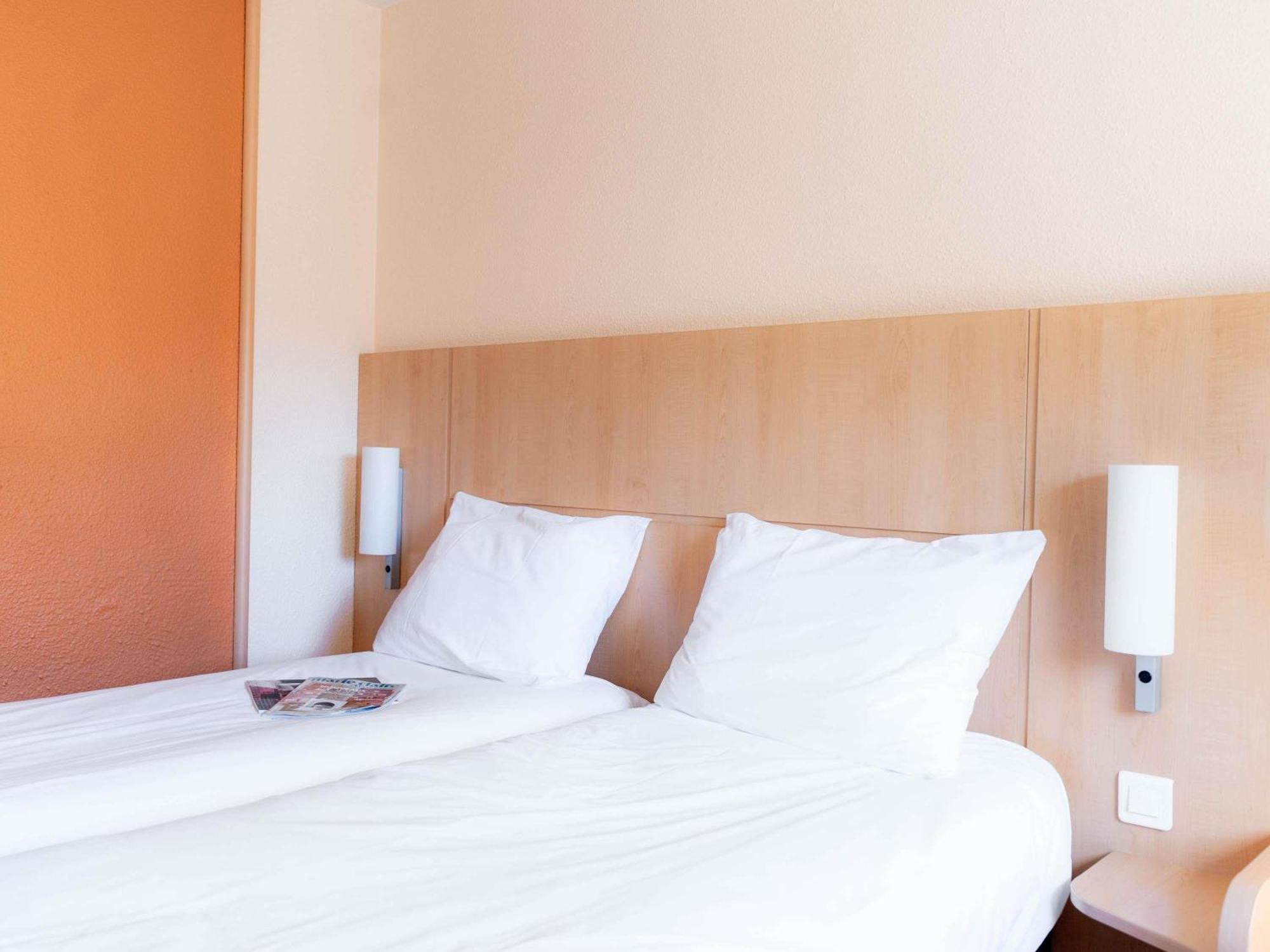 Standard Room 2 Single Beds